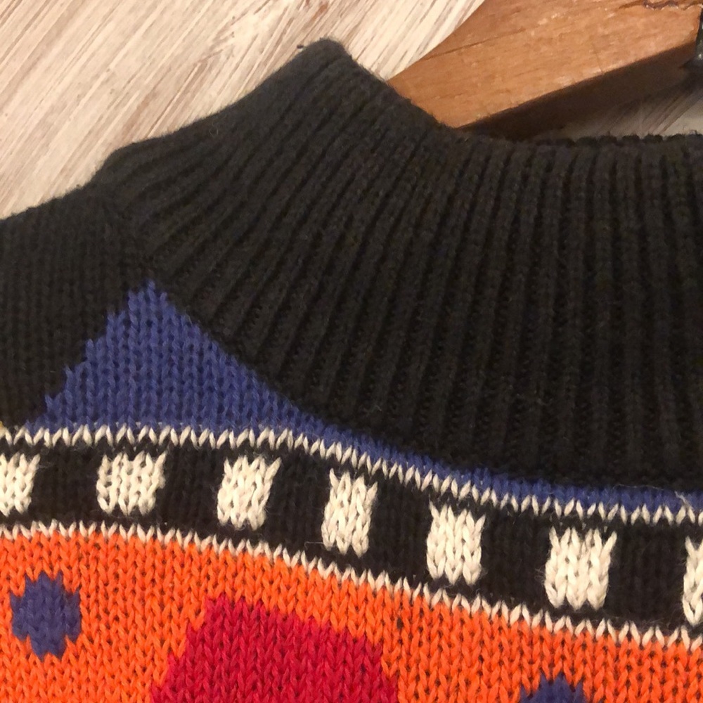 Vintage Ashleigh Morgan black red & orange with decoration size large women’s - Picture 9 of 10